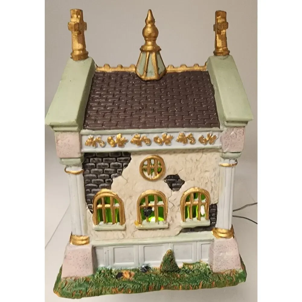 Lemax Spooky Town 24766A Tomb Of Sir Edgar Goodbody House Figure 2002 Lights Up